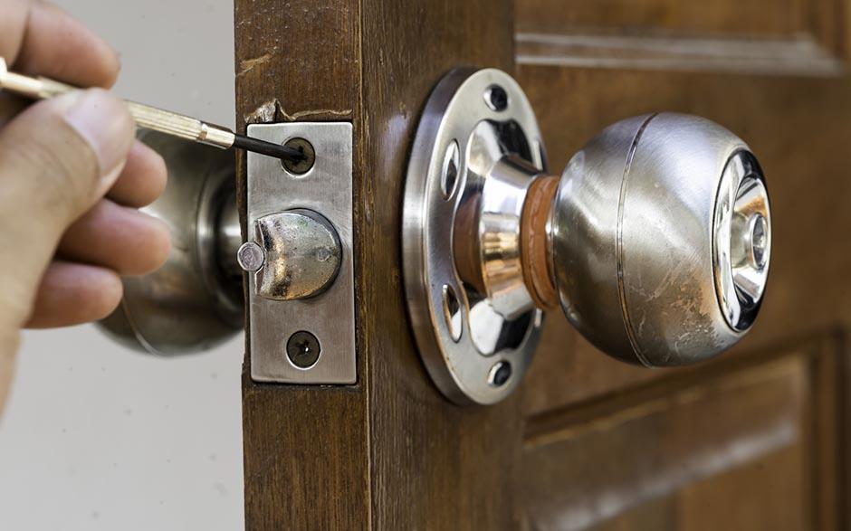 remplacement porte Bricard Istres
